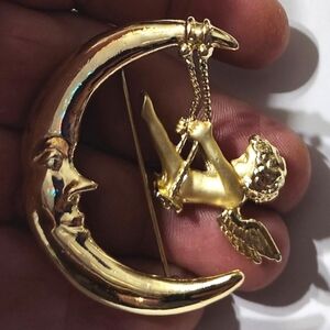 Vtg 1980s AJC Gold Tone Angel Swing Crescent Moon Pin Brooch